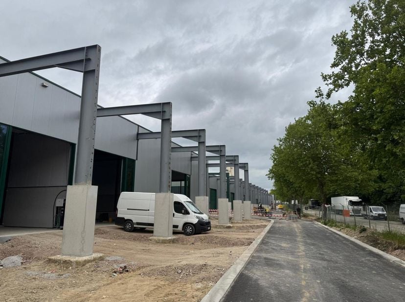 Bien professionnel à vendre
                    à 3500 Hasselt