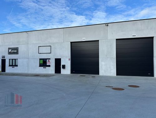                                         Bâtiment d’entreprise à louer à Beveren-Leie, € 1.130
