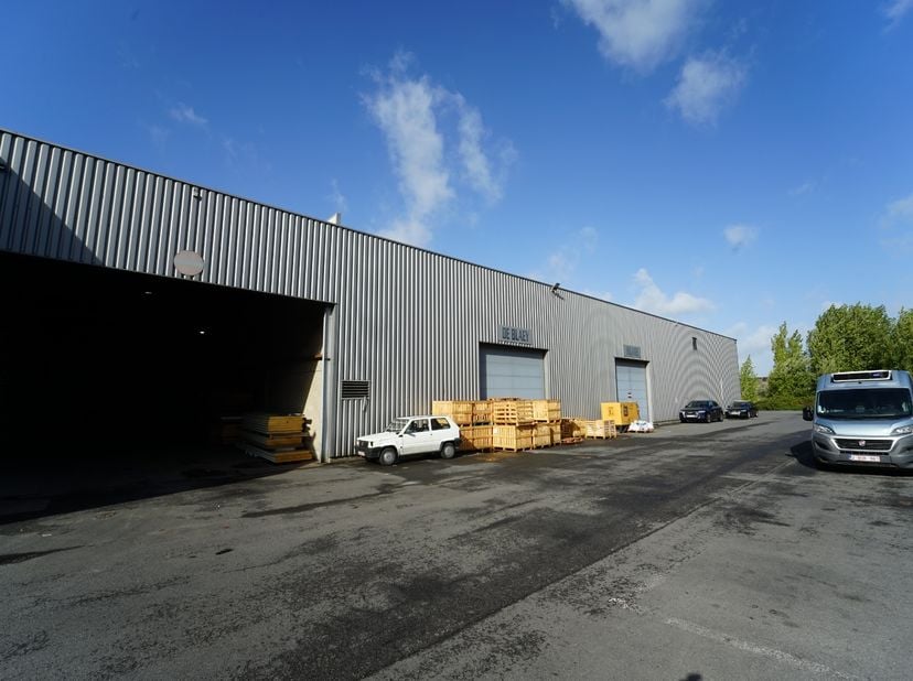 Bien professionnel à louer à Brugse Steenweg 7,
                    9940 Evergem