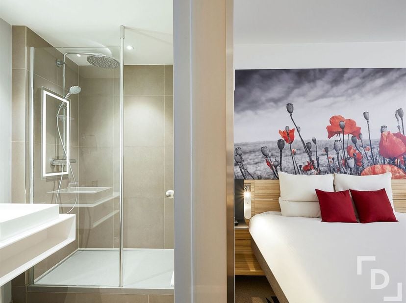 Ontdek deze instapklare hotelkamer in het Novotel Ieper Centrum Flanders Fields, gelegen op wandelafstand van de Menenpoort en het In Flanders Fields
