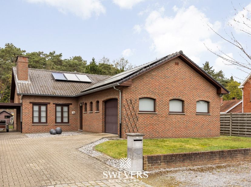 Voor meer info en fotos, surf naar www.swevers.be<br />
  deze open bebouwing in Paal biedt een mooie combinatie van ruimte, licht en rust, met achter