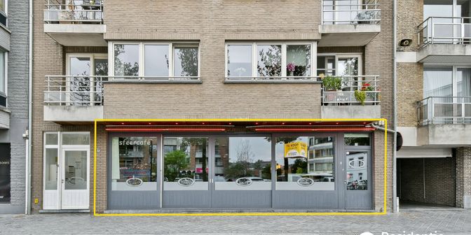 Bedrijfsvastgoed te koop in Markt 8, 8470 Gistel
