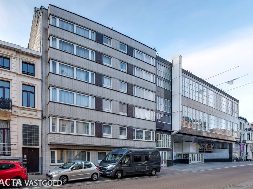 Garage à vendre
                    à 8400 Oostende
