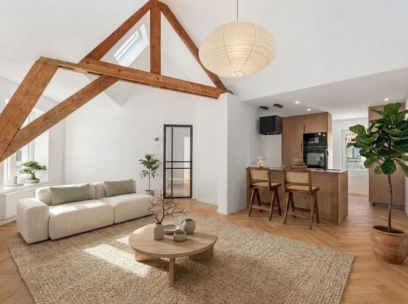 Op zoek naar een instapklaar appartement te koop in Blankenberge? Dit volledig gerenoveerde appartement combineert een stijlvolle afwerking met hedend