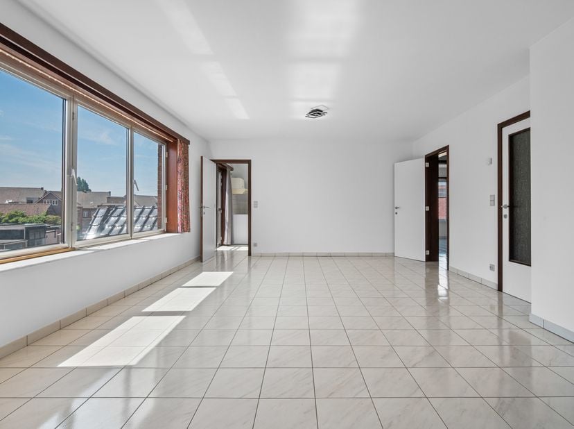 In het hart van het immergezellige Hulste, vindt U dit leuke appartement, gelegen in een rustige zijstraat nabij de winkels, bistro's en natuur !<br /