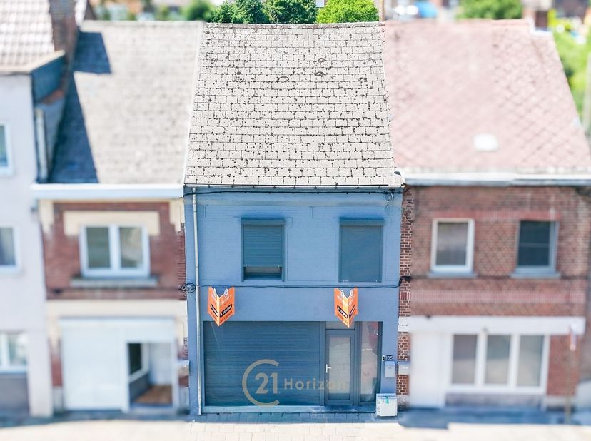 Réf. 7771  Rue Saint-Pierre, 105  7340 Colfontaine<br />
Maison habitable, PEB D, électricité conforme. Une maison spacieuse avec toutes les commodité