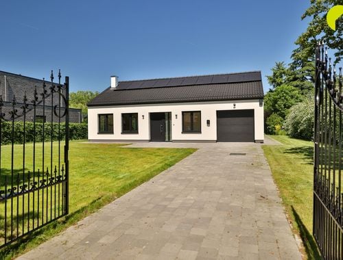                                         Villa à vendre à Wommelgem, € 729.000
