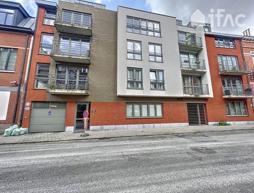                                         Duplex te huur in Laken, € 1.050
