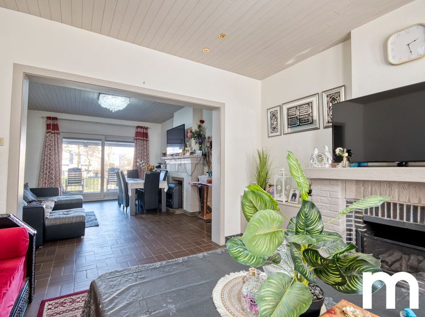 Huis te koop in Oudenaardsesteenweg 255,
                    8500 Kortrijk