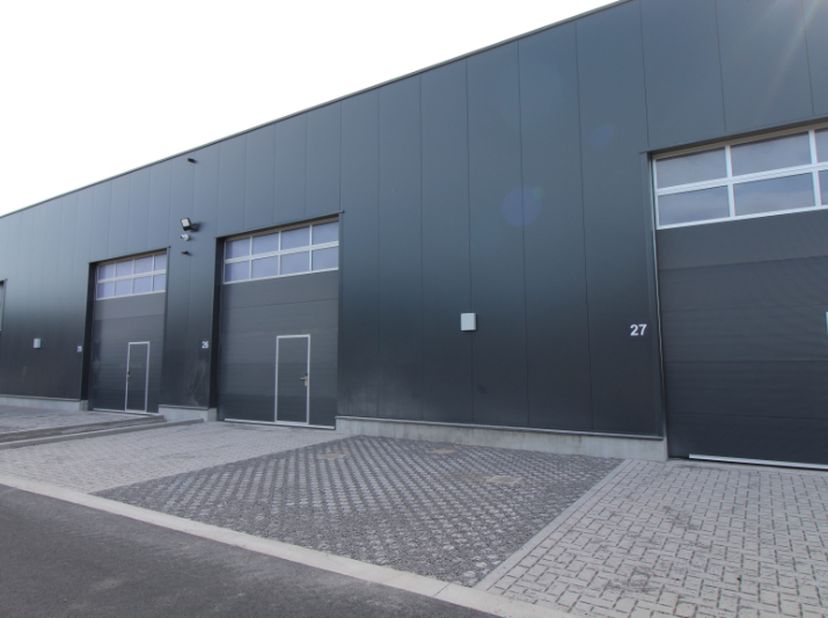Bien professionnel à louer
                    à 8800 Roeselare