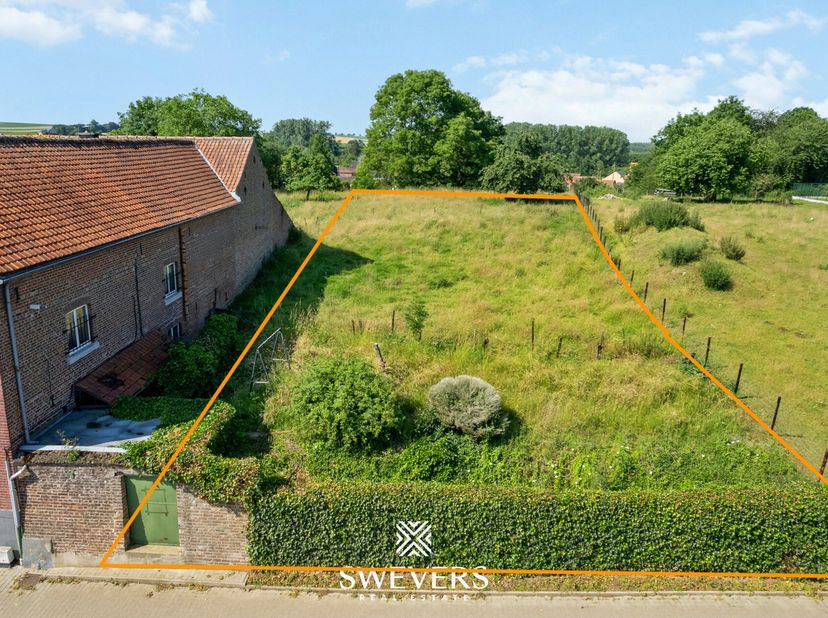 Voor meer info en fotos, surf naar www.swevers.be  Ontdek deze ruime bouwgrond in de<br />
Lauwstraat te Tongeren-Borgloon, een interessante kans voor