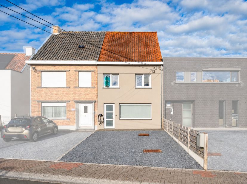 Huis te koop in Populierstraat 170,
                    8800 Roeselare
