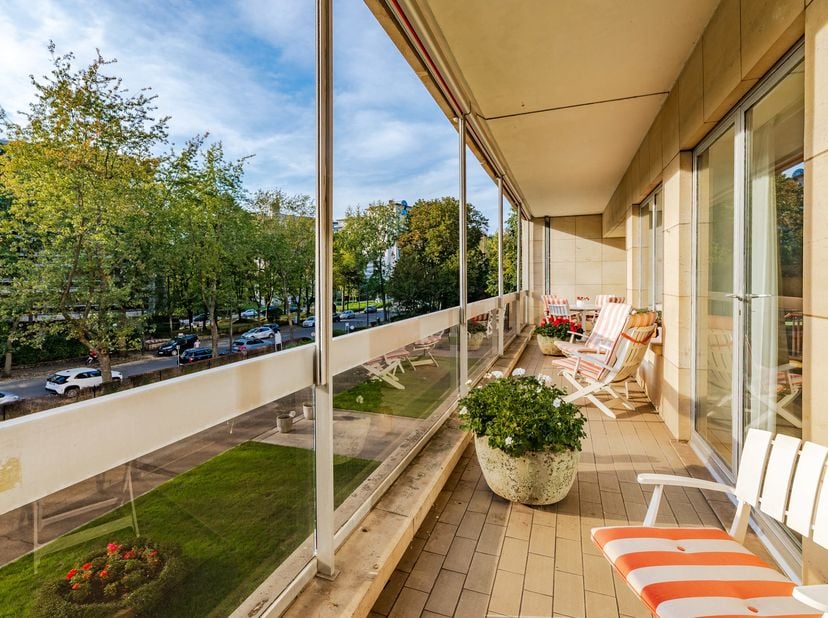 Appartement te koop in ,
                    1180 Ukkel