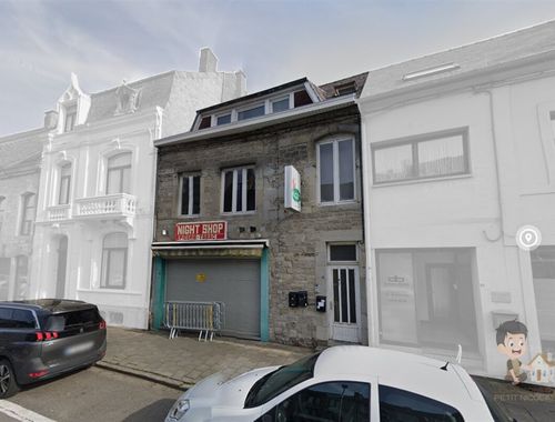                                         Appartementsgebouw te koop in Couvin, € 85.000
