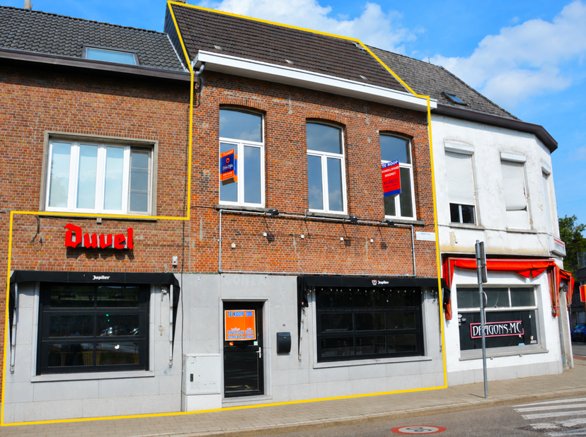 Bien professionnel à vendre
                    à 2500 Lier