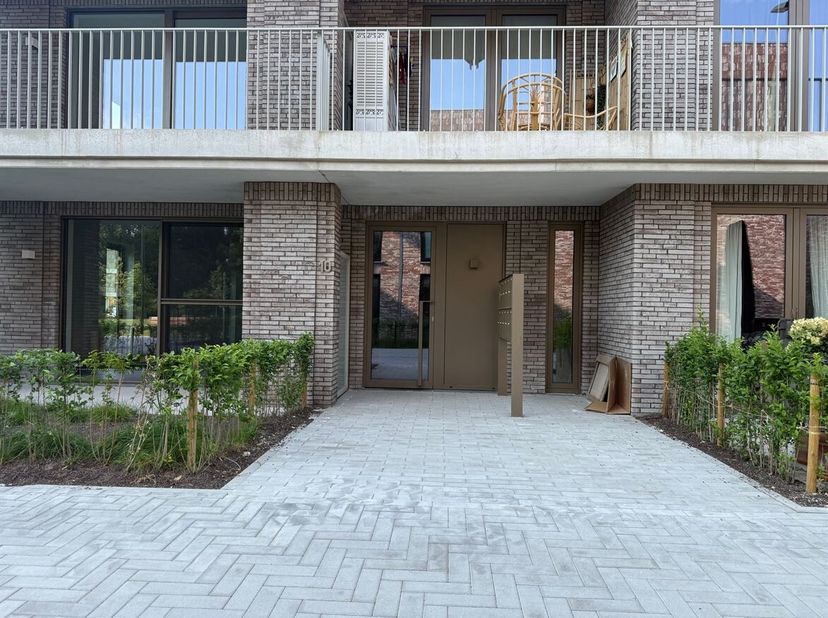 Appartement neuf et moderne de 2 chambres avec une grande terrasse à Boechout<br />
Situé sur l'Emiel Vanderstraetenlei à Boechout, cet élégant appart