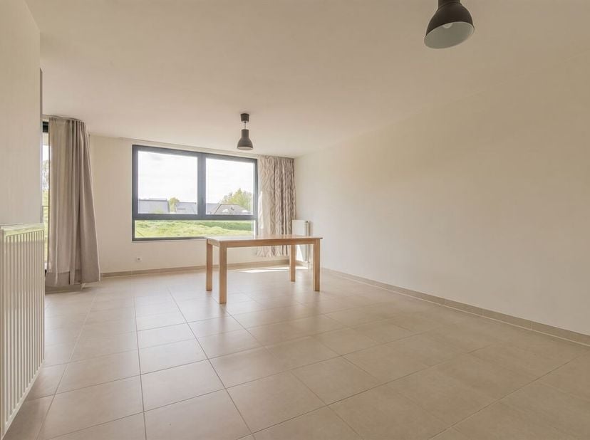 Ontdek dit instapklare appartement op de eerste verdieping van een verzorgde residentie in Haren. Dankzij de strategische ligging nabij de NAVO, Bruss