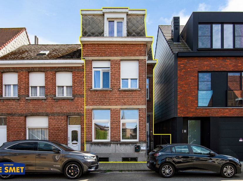 Bent u op zoek naar een (opbrengst)eigendom in het fiscaal vriendelijke Aartselaar?<br />
Dan is deze unieke opportuniteit nabij de winkelstraat onget