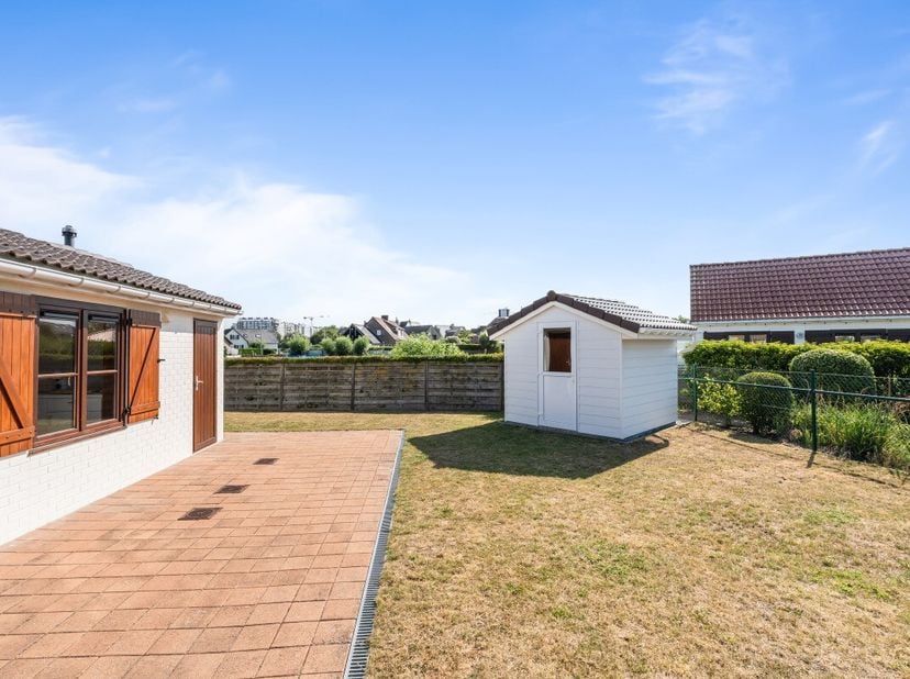 Wenduine: Instapklare vakantiewoning te koop op 300m van de zee!Bent u op zoek naar een zorgeloos tweede verblijf aan de Belgische kust of een interes