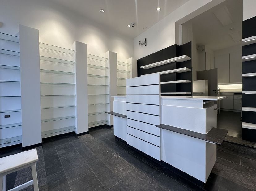 Bien professionnel à louer
                    à 2200 Herentals