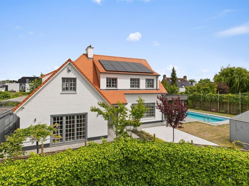 Villa Polderhof Vie exclusive en toute tranquillité, à proximité de la ville animée de Knokke-Heist.<br />
Bienvenue dans cette villa élégante et parf