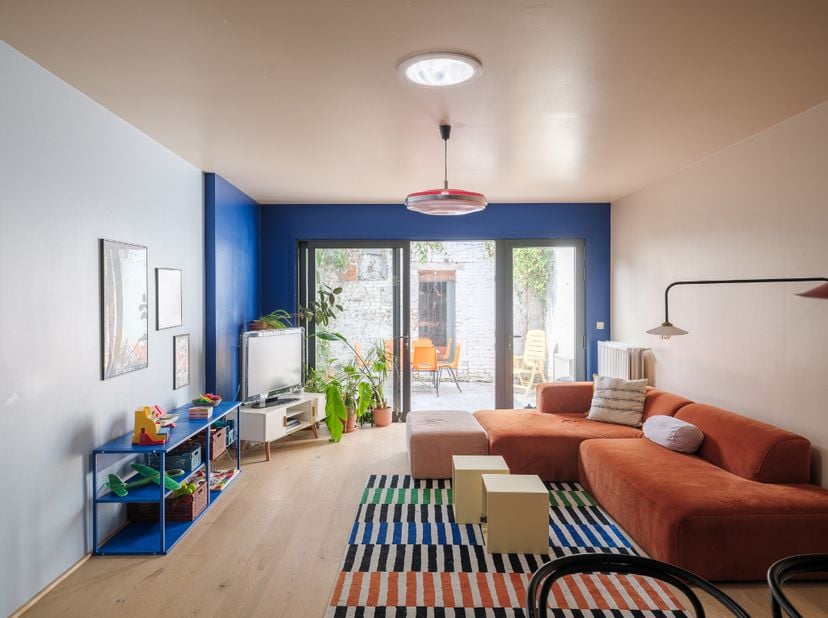 Instapklare woning met 3 slaapkamers en buitenruimte nabij Gent-Dampoort<br />
<br />
Deze ruime woning met een bruikbare vloeroppervlakte van 173 m²