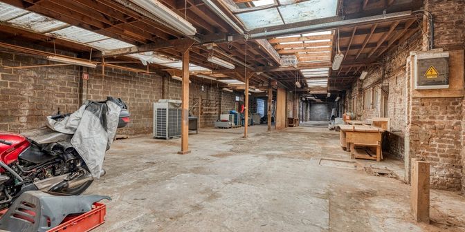 Bien professionnel à vendre à Nieuwstraat 75, 8560 Wevelgem