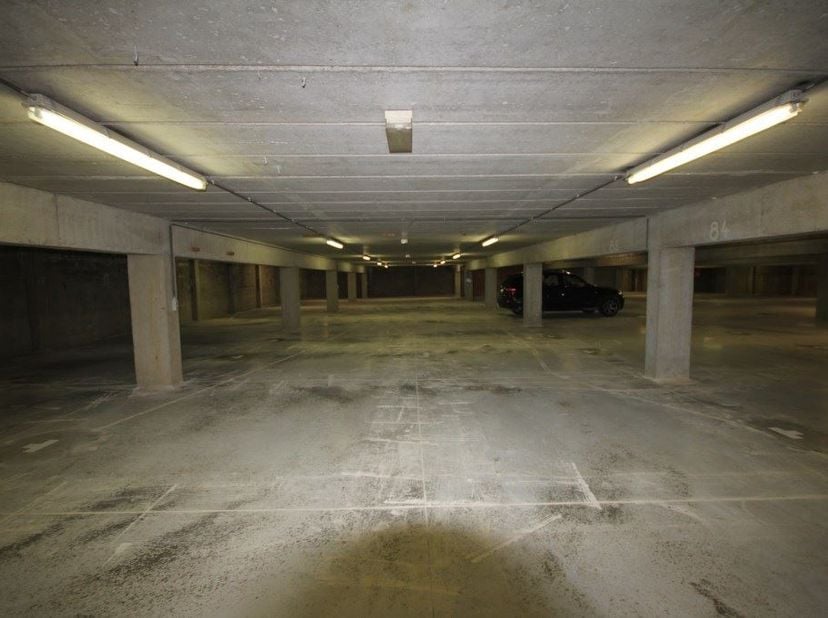 Garage à louer
                    à 3800 Sint-Truiden