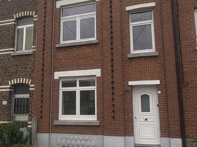 U kan uw bezoekmoment zelfstandig inplannen via onze website WWW.WOONKANTOOR.BE<br />
U hoeft hiervoor niet te bellen of te mailen.<br />
<br />
De wo