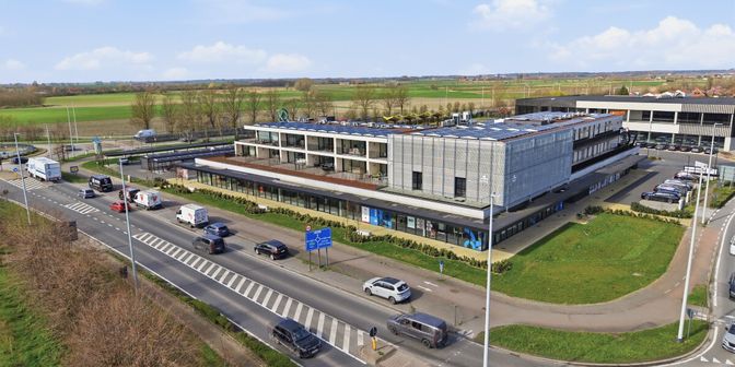 Bedrijfsvastgoed te huur in Ieperse Steenweg 129, 8630 Veurne
