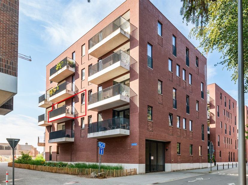 Appartement met 1 slaapkamer, terras en ondergrondse autostaanplaats<br />
Dit instapklare appartement met 1 slaapkamer is gelegen op de tweede verdie