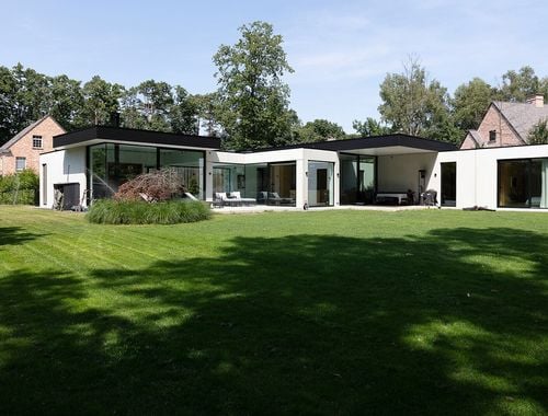                                         Villa à louer à Schoten, € 5.200
