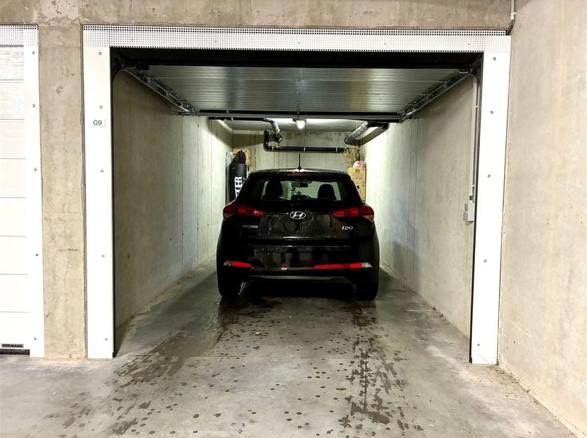 Garage récent à Christus-Koning