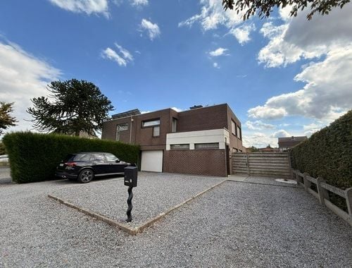                                         Maison à louer à Neeroeteren, € 1.100

