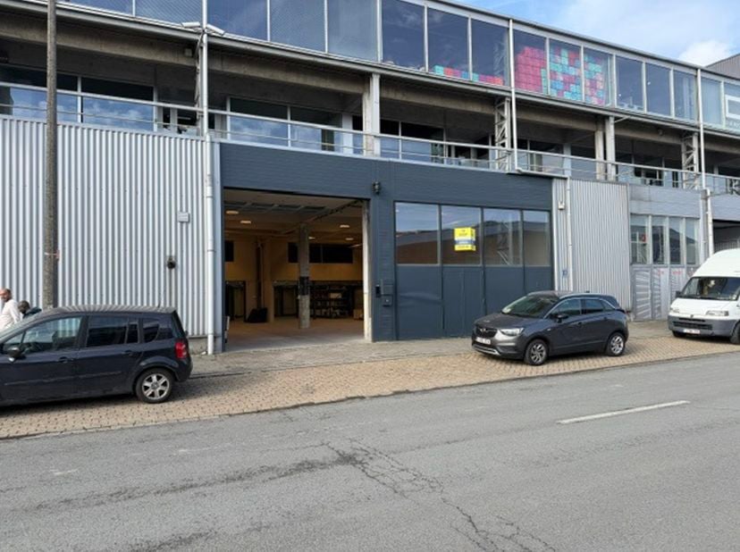 Bien professionnel à vendre à Kotterstraat 10,
                    2030 Antwerpen