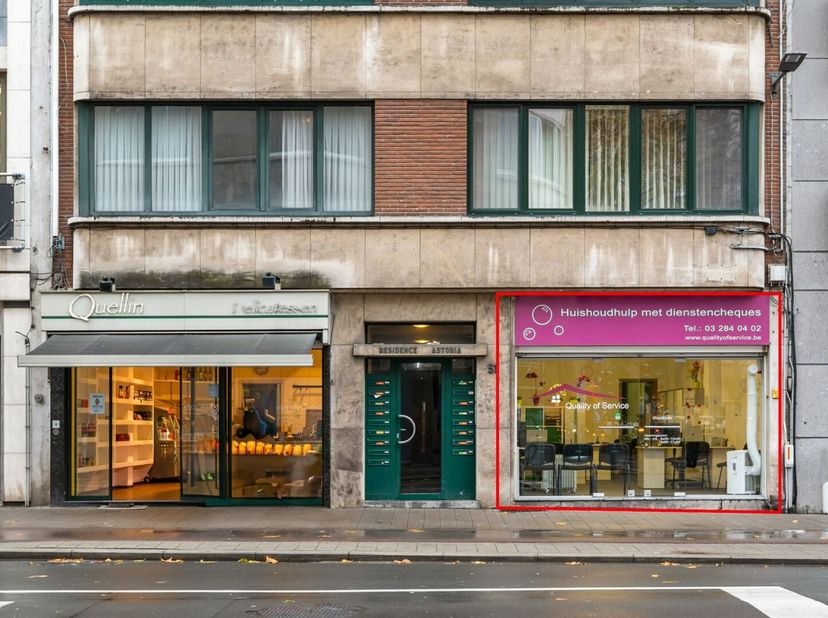 Bien professionnel à vendre
                    à 2018 Antwerpen