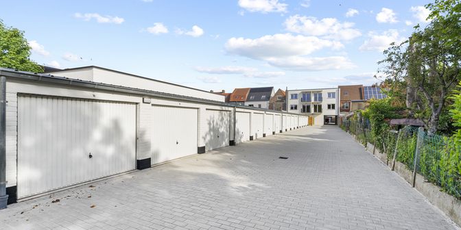 Garage te koop in Zandstraat 95, 8200 Sint-Andries