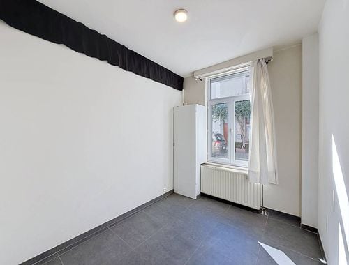                                         Maison à louer à Gent, € 895
