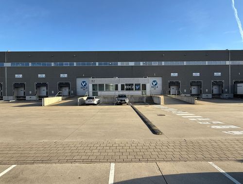                                         Bâtiment d’entreprise à louer à Sint-Niklaas, € 25.150
