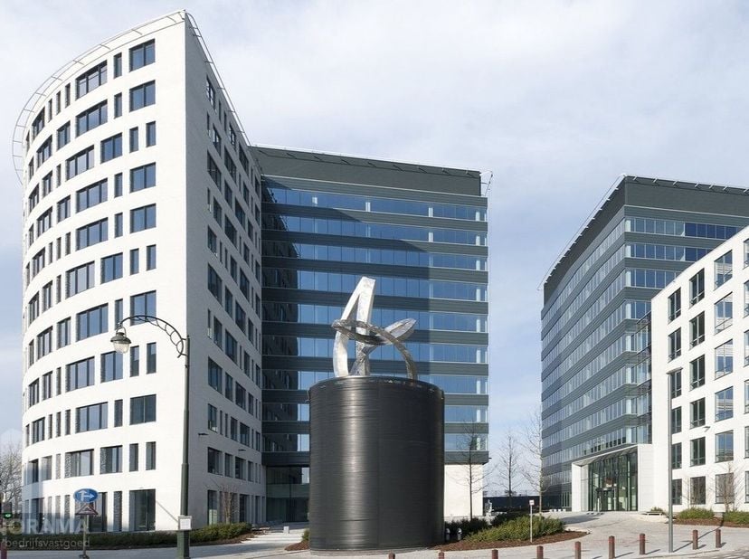 Bureaux à louer à partir de 4.748&amp;nbsp;m²<br />
Idéalement situés à l’accès du R0 (Ring de Bruxelles), avec un accès rapide aux principales voies mena