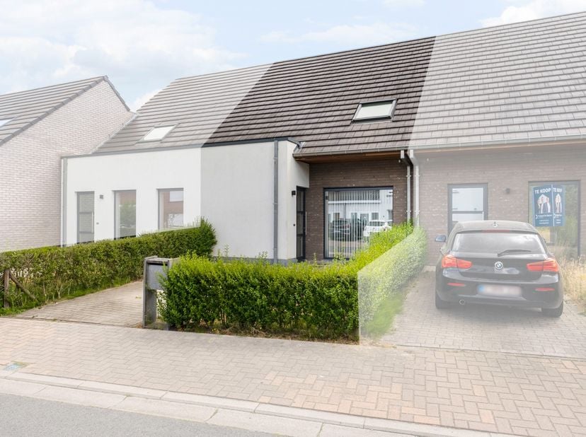 Op zoek naar een ruime, energiezuinige woning waar comfort en gezelligheid hand in hand gaan? Deze aantrekkelijke woning in&amp;nbsp;Ingelmunster&amp;nbsp;hee