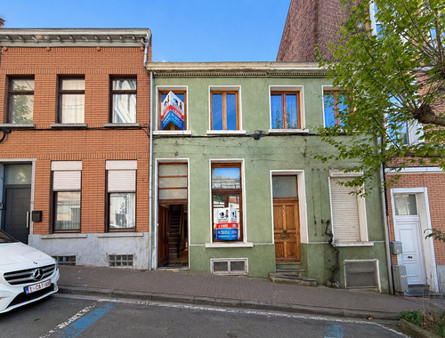                                         Eengezinswoning te koop in Sint-Joost-ten-Node, € 259.000
