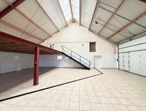                                         Opslagplaats te huur in Mussy-la-Ville, € 800
