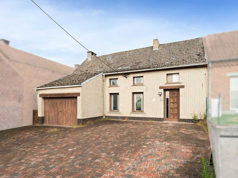 Huis te koop in Steenstraat 23,
                    1570 Vollezele