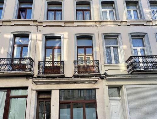                                         Immeuble d'appartements à vendre à Schaerbeek, € 285.000
