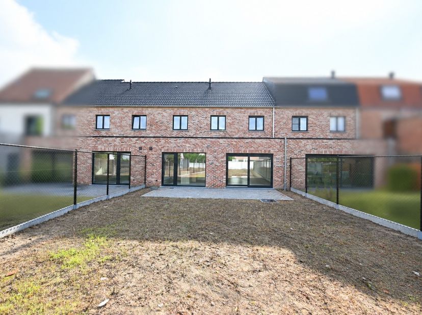 Huis te koop in Vossensteert 223,
                    8310 Sint-Kruis