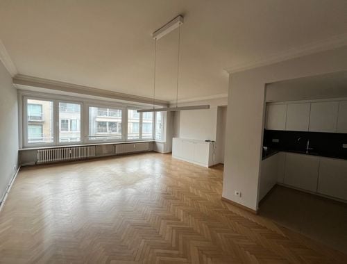                                         Appartement te huur in Oostende, € 875
