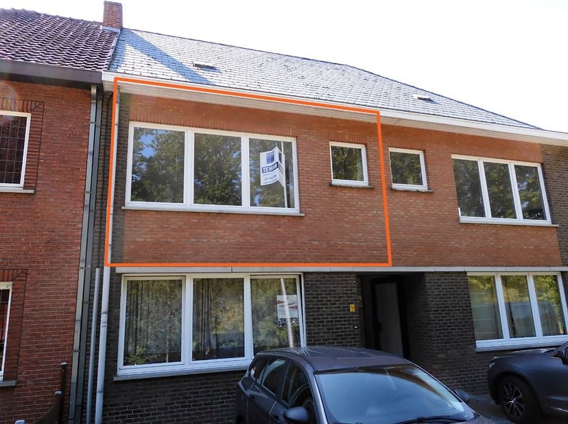 Heeft u interesse? Plan uw bezoek rechtstreeks via onze website www.domovastgoed.be<br />
<br />
Dit verzorgde appartement is gelegen op de eerste ver