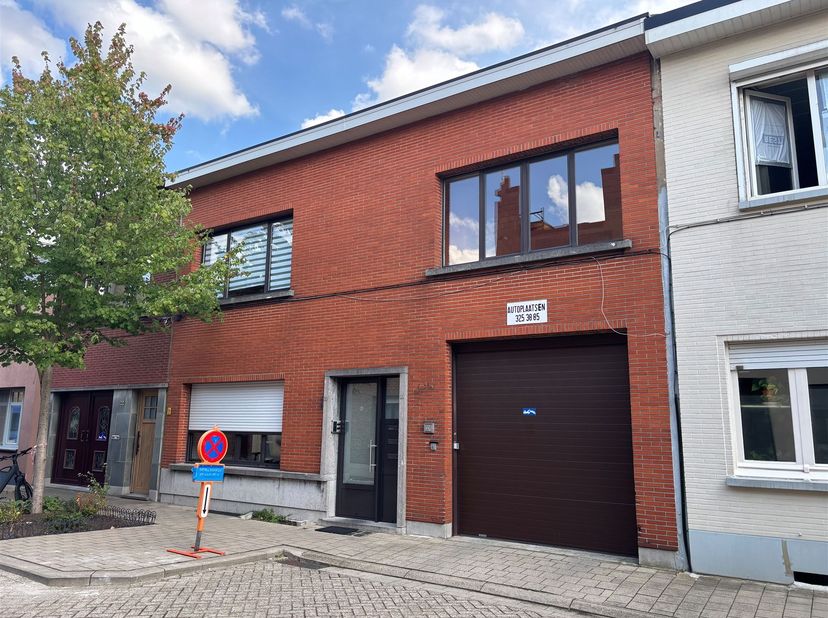 Appartement te koop in Silsburgstraat 20,
                    2100 Deurne