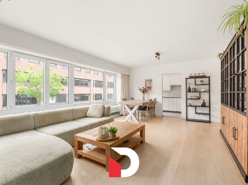 EERSTE BEZOEKMOMENT VOLZET. Maak kennis met dit rustig gelegen appartement, gelegen op de 1ste verdieping van een kleinschalig gebouw op wandelafstand
